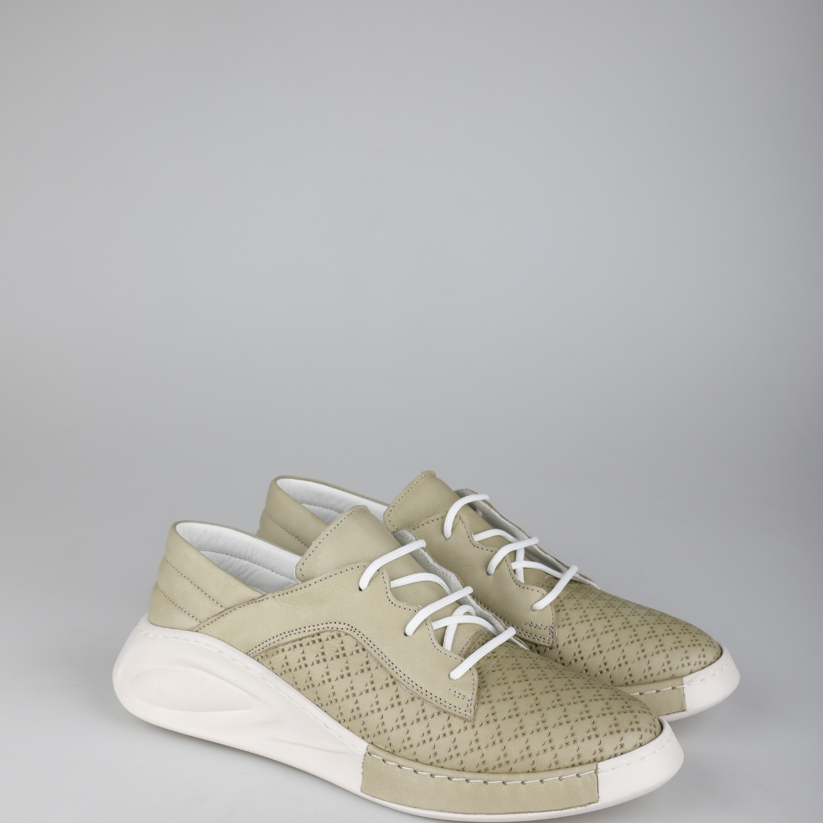 Santa_Monica_Olive_3.png