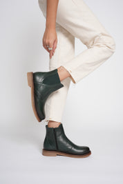 Boston – Timeless Elegance, Everyday Strength