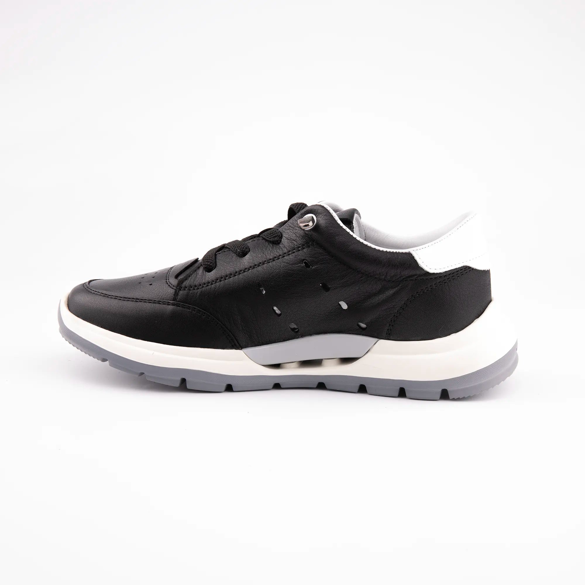 MrCalvano Venice Beach Black Leather Casual Women's Shoes